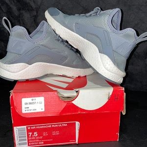 Women’s Nike Air Huarache Run Ultra Gray sz 7.5